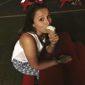 Meet your Posher, Daphne